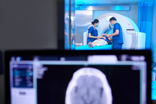 重塑神经退行性疾病治疗的未来：干细胞与工程化外泌体的临床转化进展