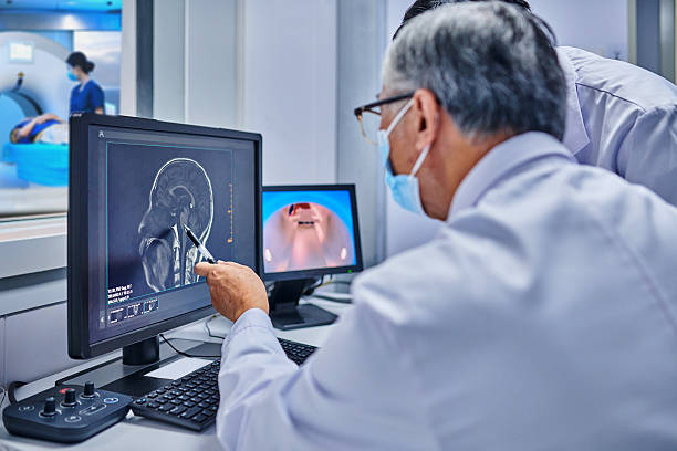 干细胞治疗阿尔茨海默病6个月后：认知功能、脑代谢与海马体结构的同步改善